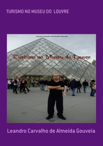 Turismo No Museu Do  Louvre