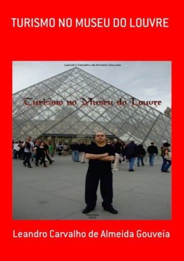 Turismo No Museu Do Louvre