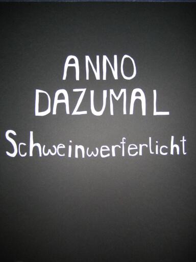 Portada del libro «Schweinwerferlicht», de Anno Dazumal