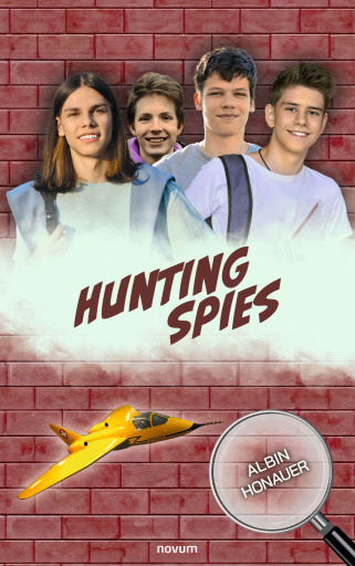 Portada del libro «Hunting Spies», de Albin Honauer