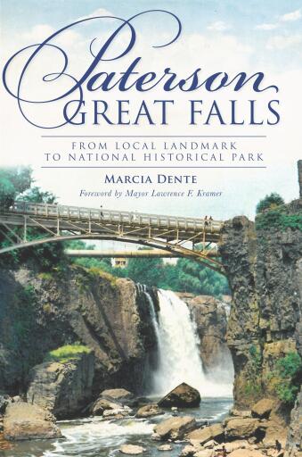Portada del libro «Paterson Great Falls», de Marcia Dente