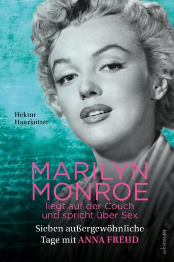 Marilyn Monroe liegt auf der Couch und spricht über Sex
