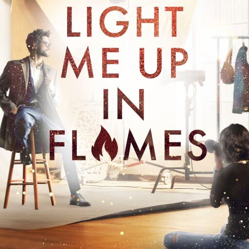 Portada del libro «Light me up in Flames», de Elena Maria Peter
