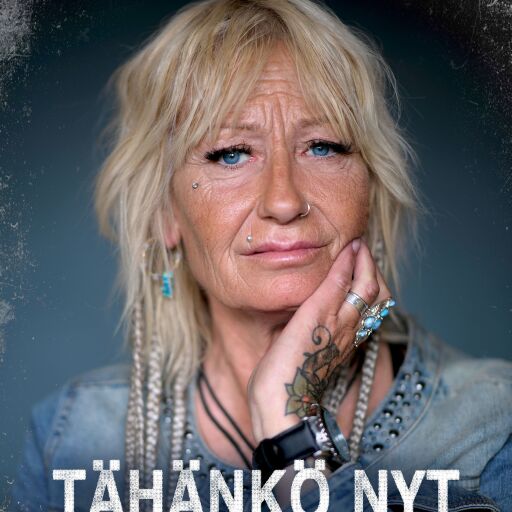 Portada del libro «Tähänkö nyt kuolen? – Elämäni kadulla», de Victoria Berggren