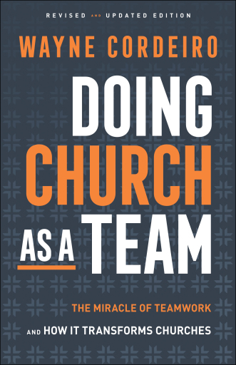 Portada del libro «Doing Church as a Team»